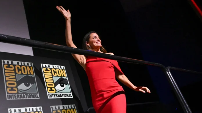 Jennifer Garner Was Holding Out For A Hero After Getting Stuck In An Elevator At Comic-Con