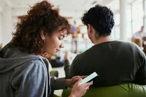 How to hide last seen on WhatsApp