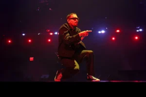 Chris Brown Threatens To 'Slap Da Sh*T' Out Of Impersonator: 'You Could Never Be Me!'