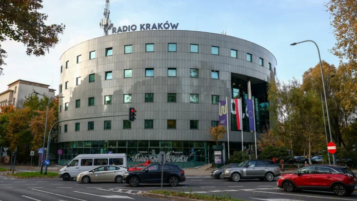 Polish Radio Station Replaces Journalists With AI ‘Presenters’