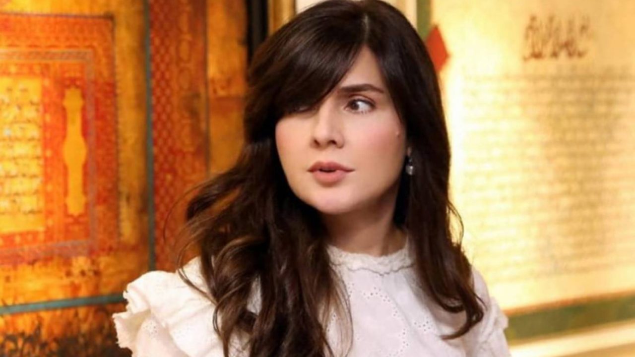 Mahnoor Baloch: Most Followed Pakistani Showbiz Celebrities on Social Media