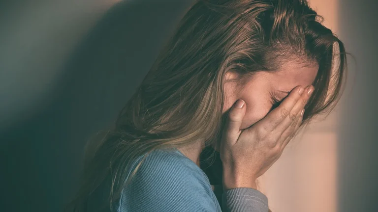 How to tell your parents to stop calling you every day