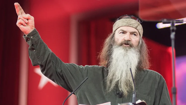 What was Phil Robertson net worth when he died?