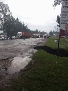 KeNHA Closes Part of Nakuru-Eldoret Road After Sinkhole Appears