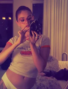 selena-gomez-poses-underwear-flirty-111119048