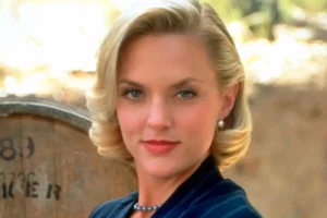 Elaine Hendrix Health Update Elaine Hendrix back on Dancing with the Stars