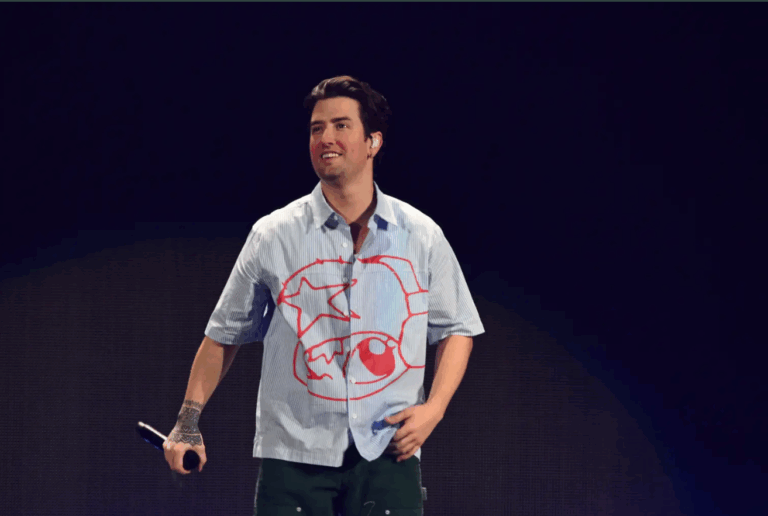 Logan Henderson knee injury