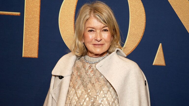 What is Martha Stewart Net Worth?