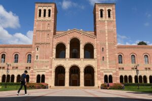 University of California Sells $2 Billion in Bonds Amid Federal Dispute
