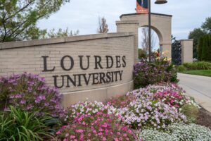 Lourdes University in Ohio to Close Over Financial Challenges