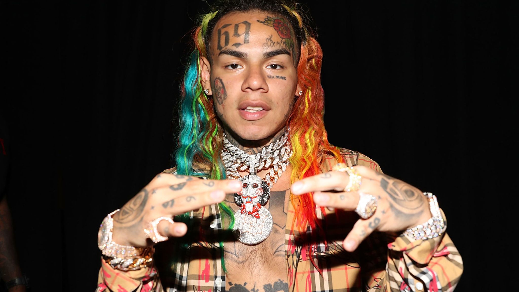 Tekashi 6ix9ine shockingly claims girlfriend will abort their baby if it’s a girl